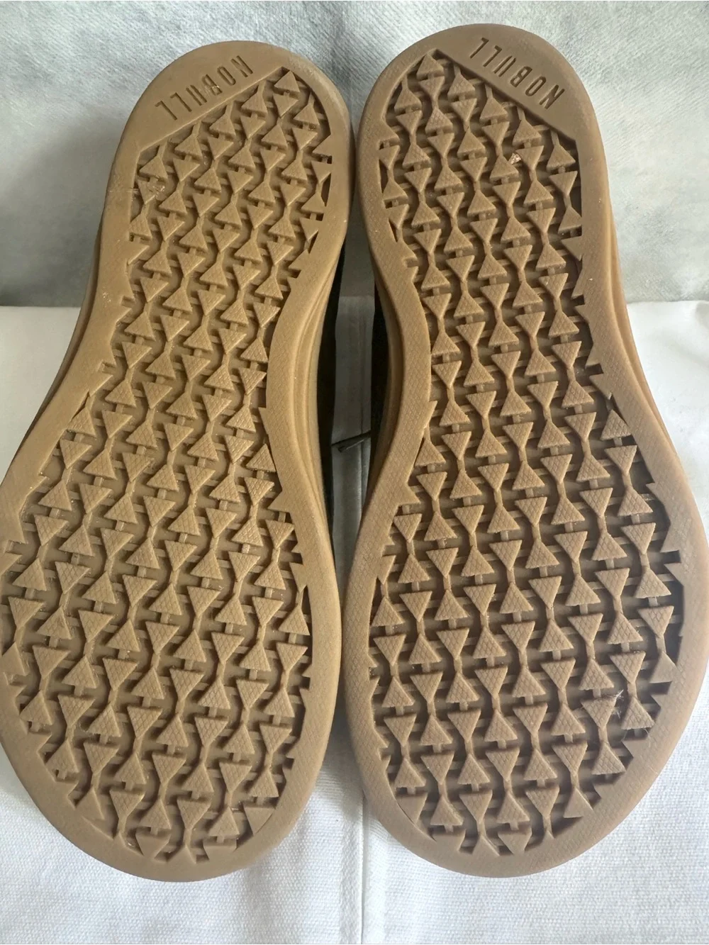 NOBULL Olive Green Perforated Chukka Boots Sz 9 women’s